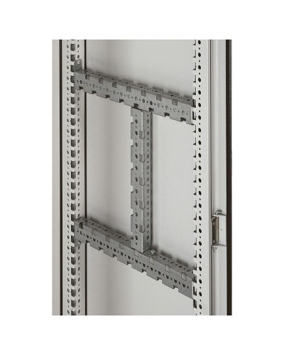 Траверс многофункциональный Legrand 048027 в Чебоксарах Аксессуары для стоек и шкафов Pintop.ru