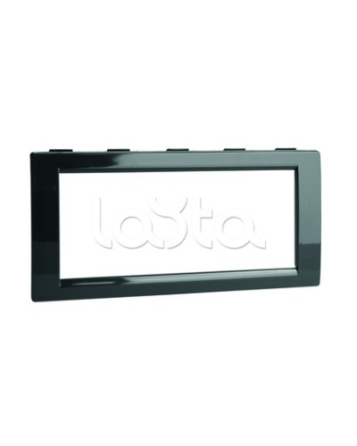 Рамка универсальная на 4 модуля, цвет чёрный DKC F00013B в Чебоксарах Аксессуары для стоек и шкафов Pintop.ru