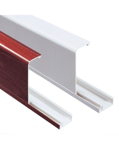 Короб плинтусный 100х40 мм белый DKC AIR10040 в Чебоксарах Кабель-канал Pintop.ru