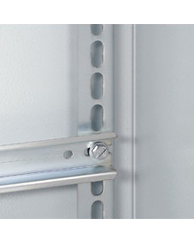 Стойки профил. 500 (2 шт/уп) Legrand 036152 в Чебоксарах Аксессуары для стоек и шкафов Pintop.ru