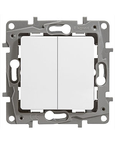 Выключатель двухклавишный 10 AX 250 В белый Etika Legrand 672202 в Чебоксарах Аксессуары для кабель-канала Pintop.ru