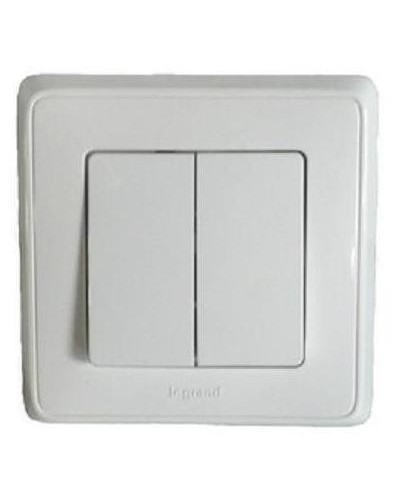 Выключатель автоматические клеммы 10 А 250 В белый Cariva Legrand 773658 в Чебоксарах Аксессуары для кабель-канала Pintop.ru